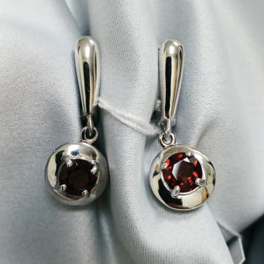 Серьги с гранатом