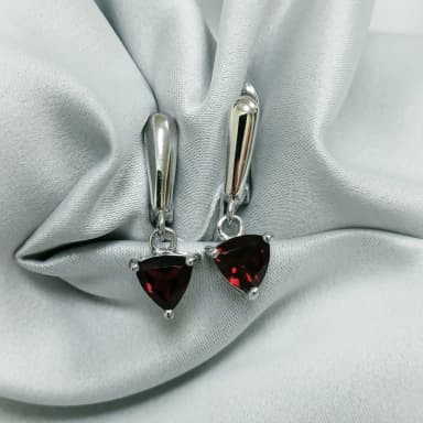 Серьги с гранатом
